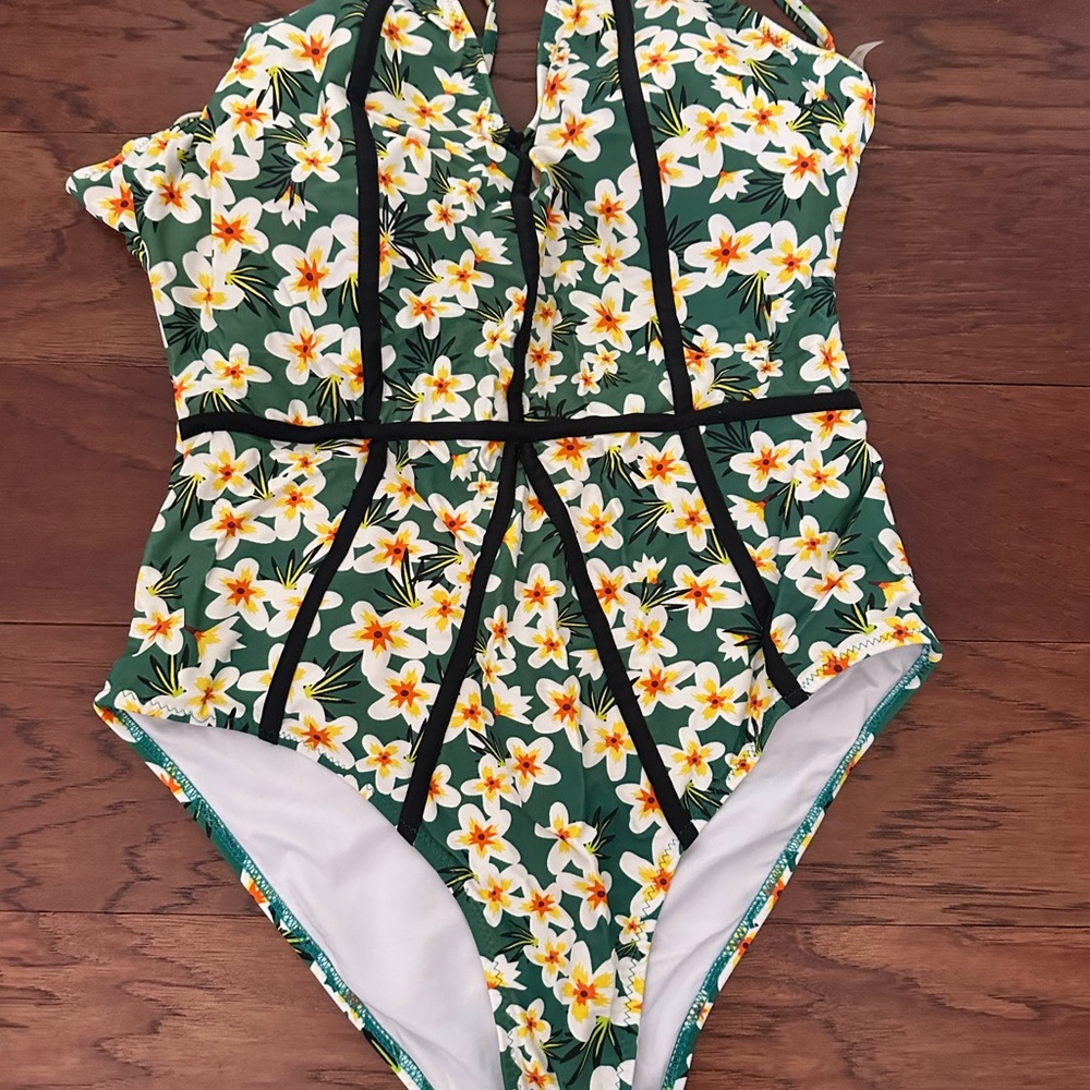 Cupshe Green Floral One Piece Swimsuit